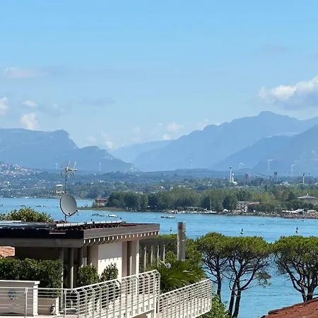 70 Villa Peschiera del Garda
