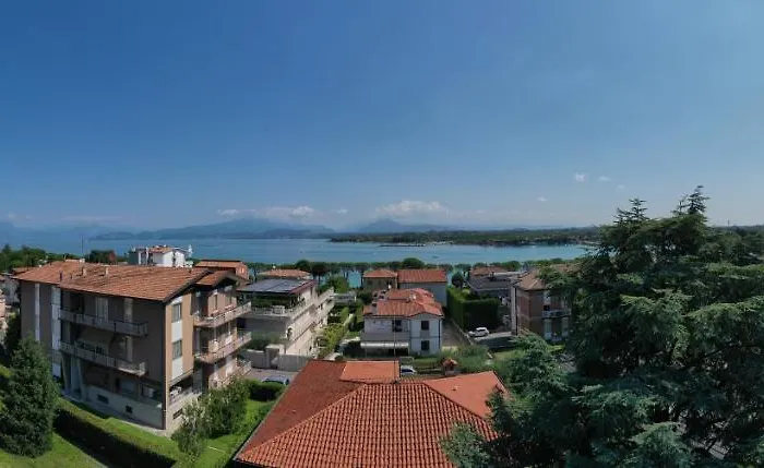 70 Villa Peschiera del Garda