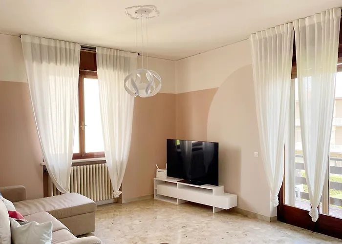 70 Villa Peschiera del Garda