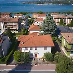 70 Villa *