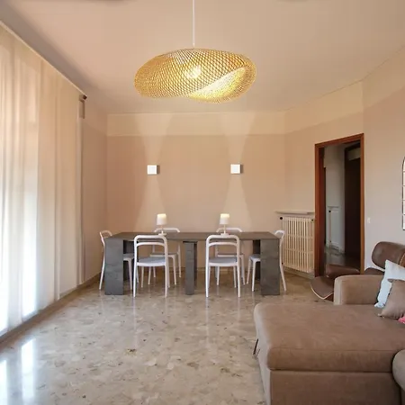 Villa 70