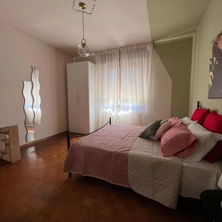 Villa 70 *