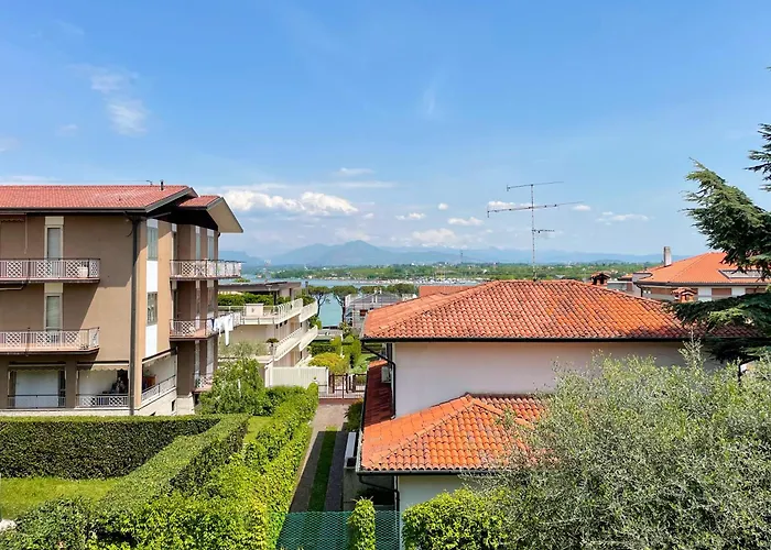 70 Villa Peschiera del Garda